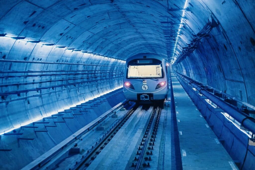 kolkata first underwater metro